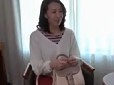 素人妻をホテルに連れ込みまんまと大量中出し頂きましたｗ